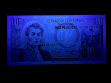 Load image into Gallery viewer, Colombia 10 Peso 1980 Banknote World Paper Money UNC Currency Bill Note - Collectors Couch