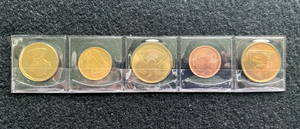 Egypt: 5 Banknotes & 5 Coins COA & History & Holder & Album - Collectors Couch