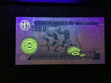 Load image into Gallery viewer, Mozambique 500 Meticais 1991 P-134 Banknote World Paper Money UNC Bill Note - Collectors Couch