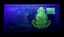 Load image into Gallery viewer, Vanuatu 200 Vatu 1995 Banknote World Paper Money UNC Currency Bill Note - Collectors Couch