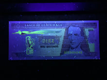 Load image into Gallery viewer, Guatemala 10 Quetzales 2007 Banknote World Paper Money UNC Bill Note - Collectors Couch