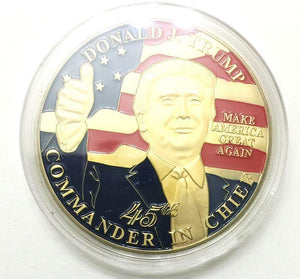 ✯ DONALD TRUMP ✯ US GOLD EAGLE ✯ GREAT NOVELTY GIFT ✯ WITH WOODEN SOUVENIR✯ - Collectors Couch
