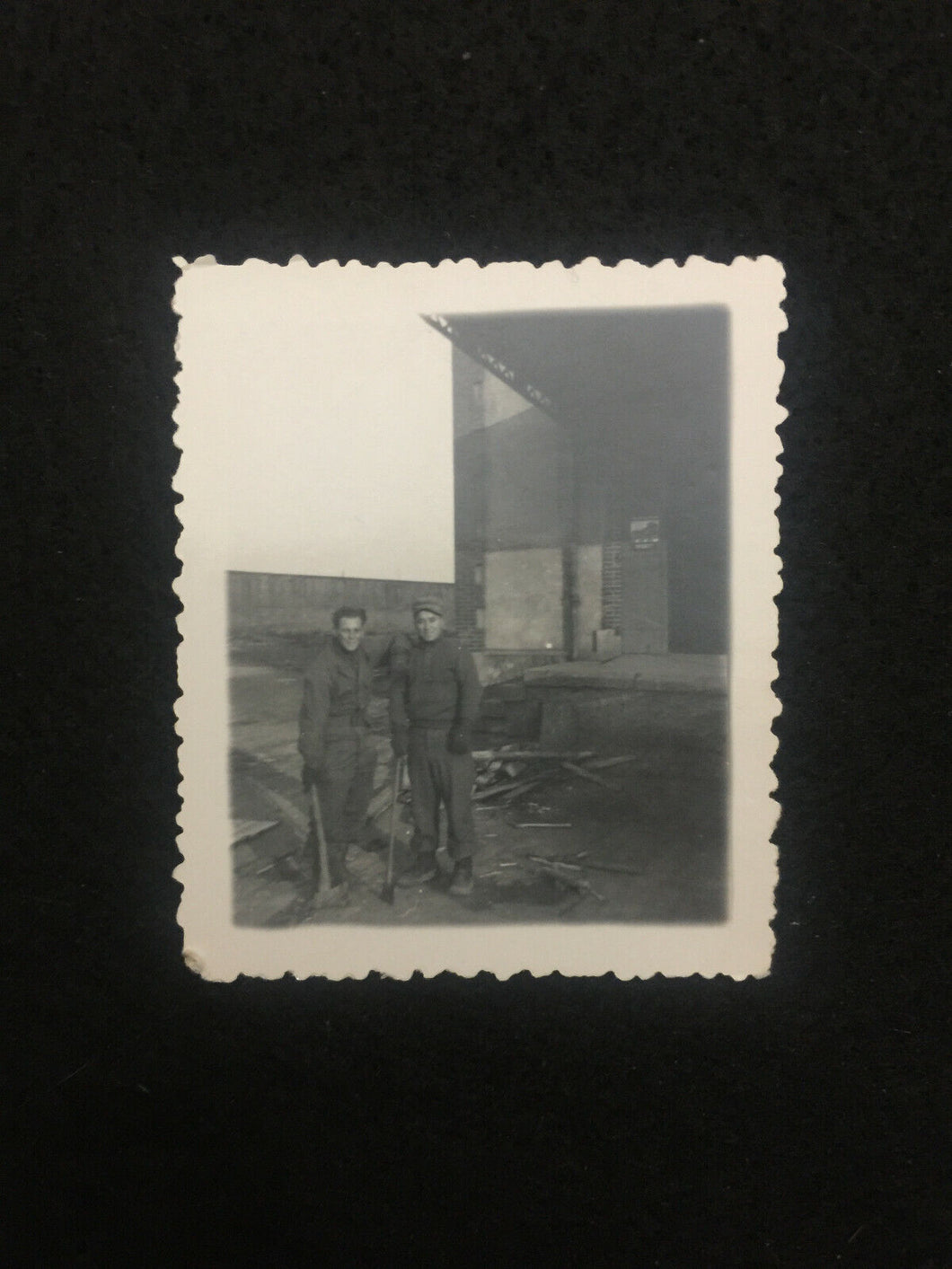 World War 2 Picture Of Soldiers - Historical Artifact - SN44 - Collectors Couch