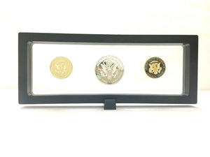 ✯ DONALD TRUMP ✯ US GOLD/SILVER EAGLE ✯ MAGIC FLOATING FRAME ✯ GREAT GIFT ITEM✯ - Collectors Couch